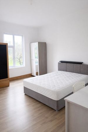 Photo 17- click for photo gallery